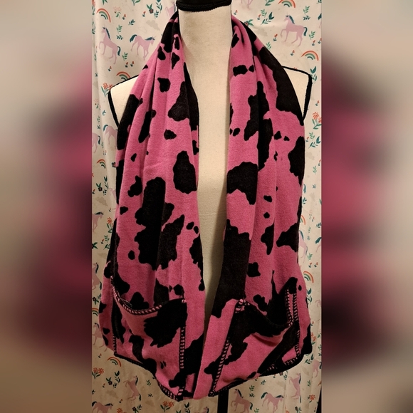 Vintage Y2K Danielle Meucci Pink Cow Print Wool Blend Casual Scarf w/ Pockets - Picture 1 of 10